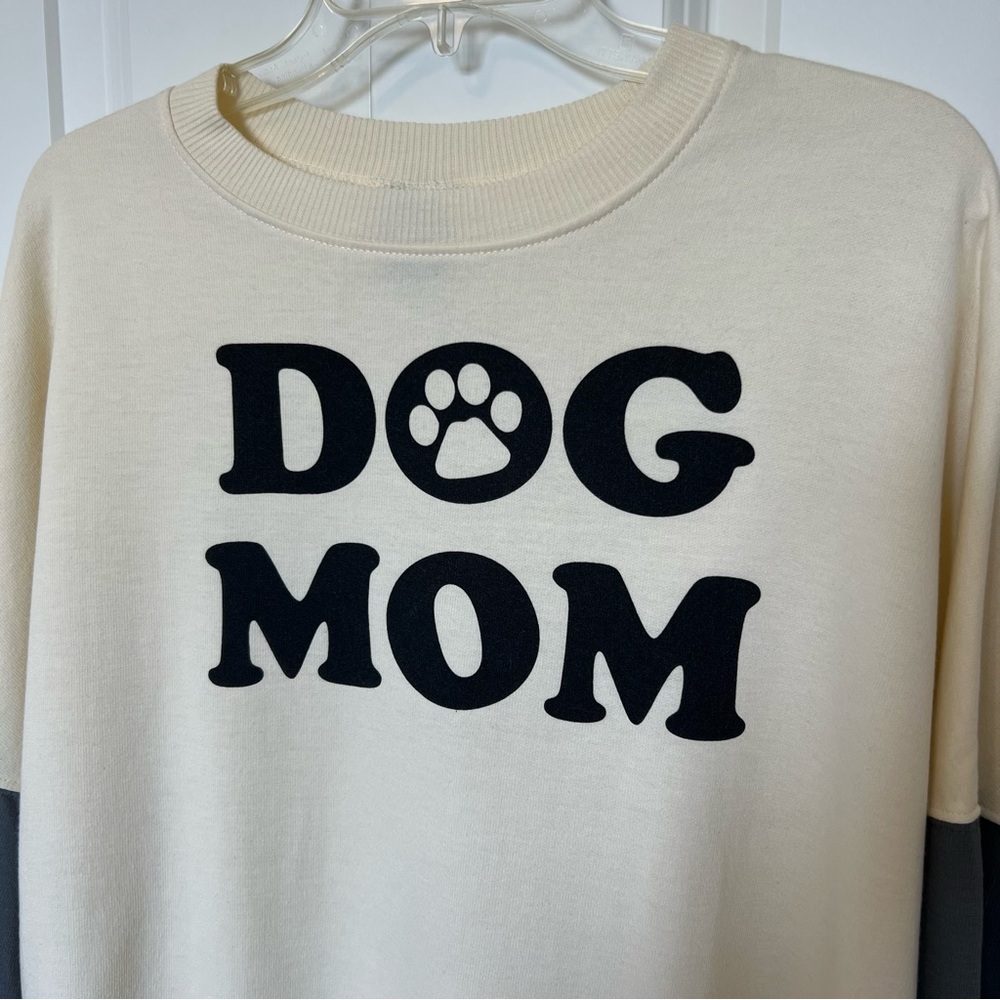 NWOT Fleece-Lined Dog Mom Sweatshirt Color Block Dog Lovers Slouchy Relaxed Fit - Picture 4 of 17